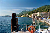 Lago di Garda - Gargnano. Lungolago. 